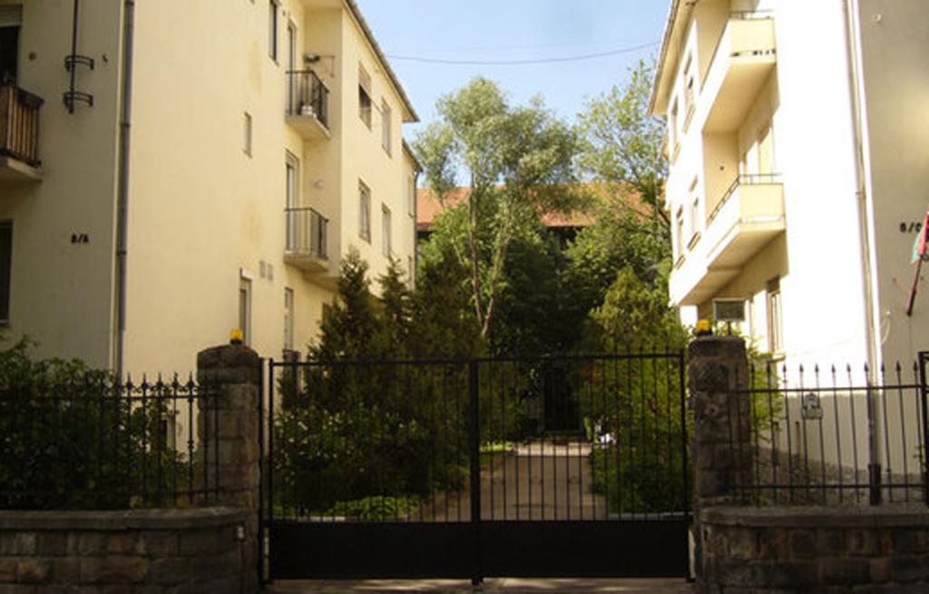 Home Away Apartment Будапешт Номер фото